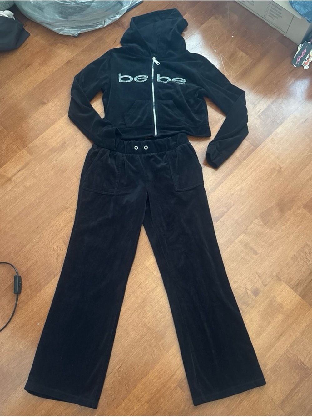 Bebe Women’s Black Velour Rhinestone Tracksuit Set Hoodie Pants Size L